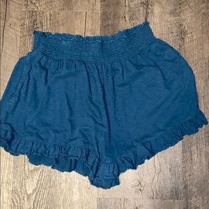American Eagle Light and flowy shorts